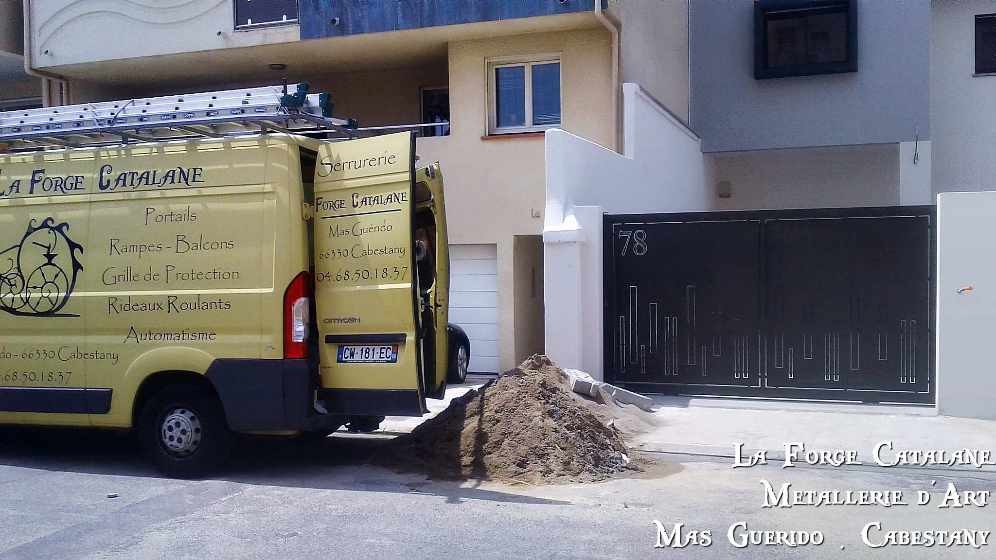 portail coulissant moderne decoupe laser thermolaque fer La Forge Catalane Cabestany.jpg